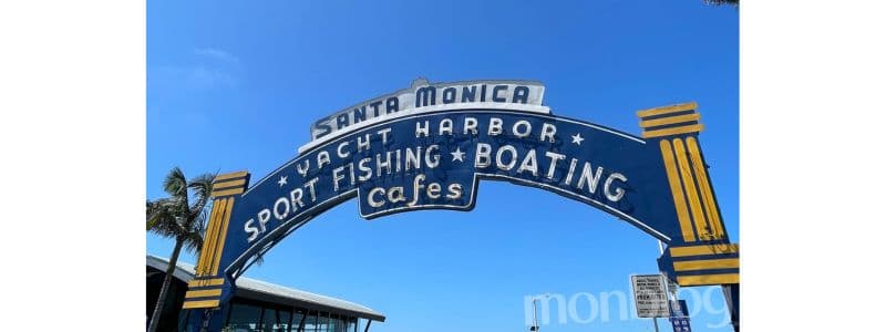 ロサンゼルス観光地 サンタモニカピアの看板(筆者撮影)