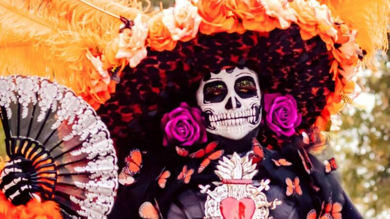 リメンバーミーはどこの国の話？メキシコの死者の日や文化について