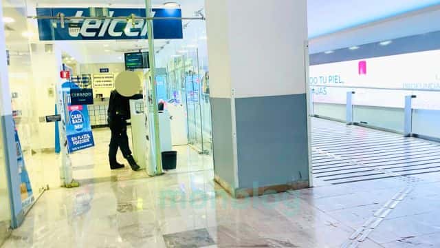 メキシコシティ国際空港のSIMカード店:Telcelテルセル(筆者撮影)