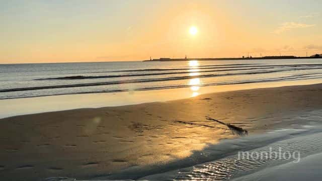 島根　稲佐の浜の夕日（筆者撮影）